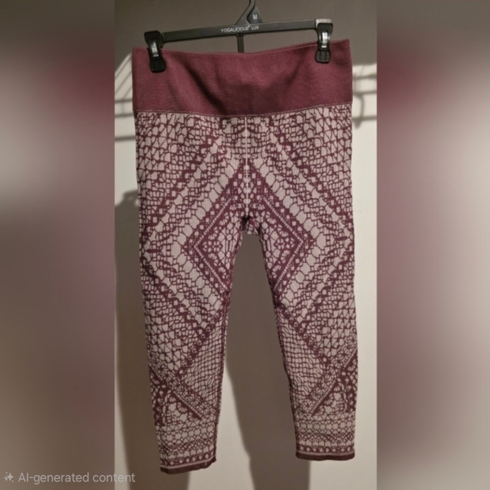 Women's High-Waisted Leggings - Picture 2 of 2